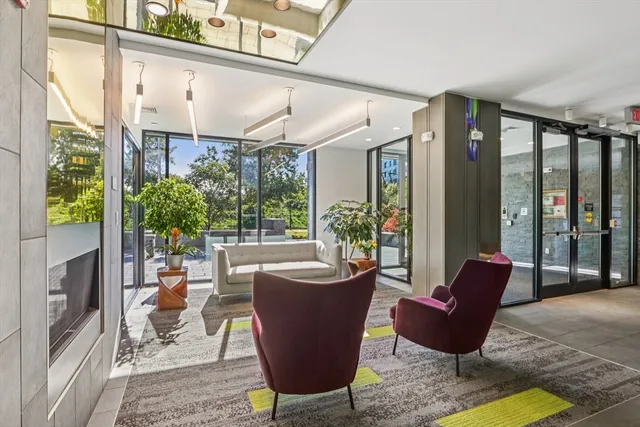 $3,250 | 77 New Street, Unit 212, Cambridge, MA 02138