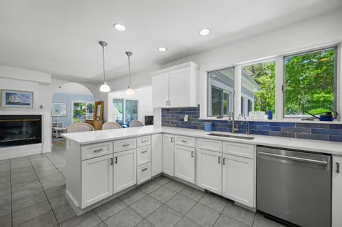$1,400,000 | 72 Bayshore Drive, Mashpee, MA 02649