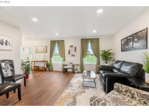 $549,000 | 1189 South Aspen Way, Canby, OR 97013