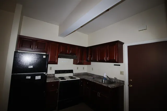 $1,400 | 293 Central Street, Unit 3, Manchester, NH 03103