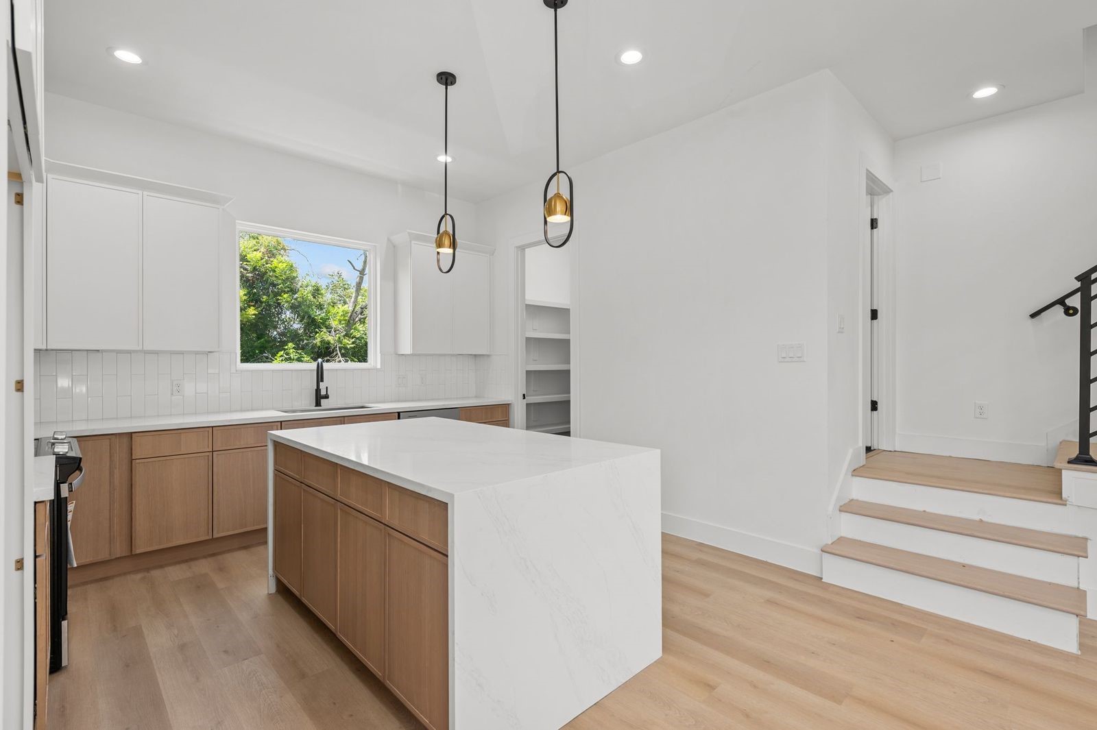 3348 Sauer Street Houston, TX 77004 - Photo 12 of 24 Kitchen on 2nd floor