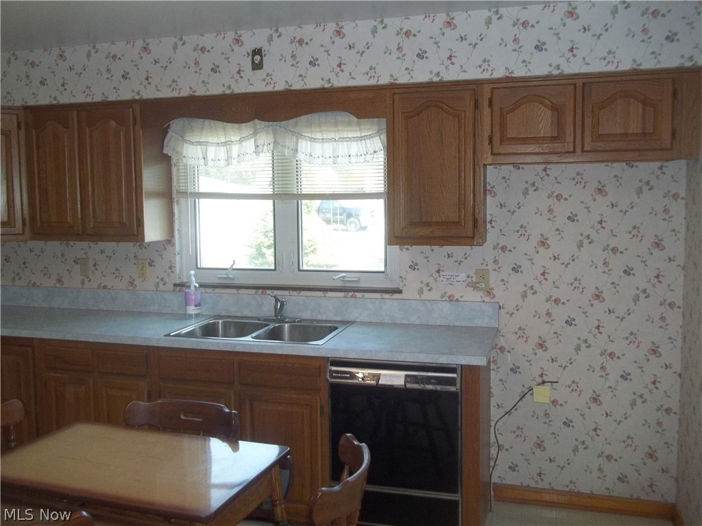 11130 West Sprague Road Cleveland, OH 44130 - Photo 8 of 18 Gallery Image 8