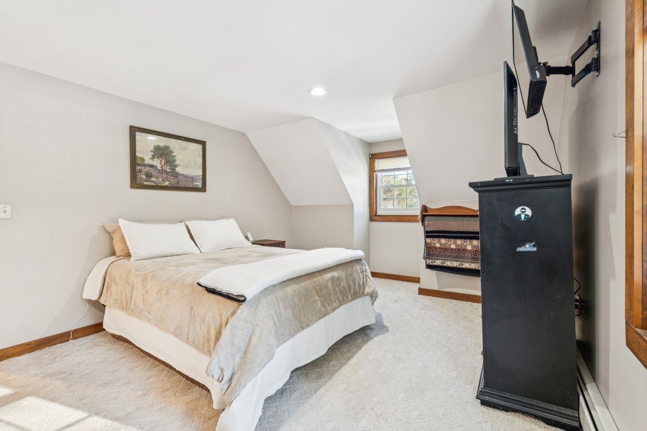 225 Pine River Path Effingham, NH 03882 - Photo 18 of 37