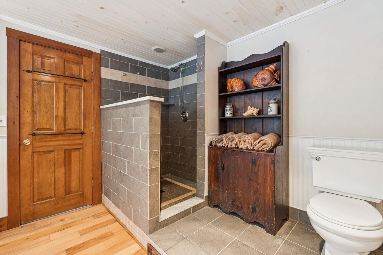 225 Pine River Path Effingham, NH 03882 - Photo 22 of 37