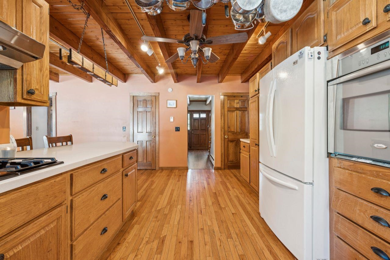 225 Pine River Path Effingham, NH 03882 - Photo 8 of 37