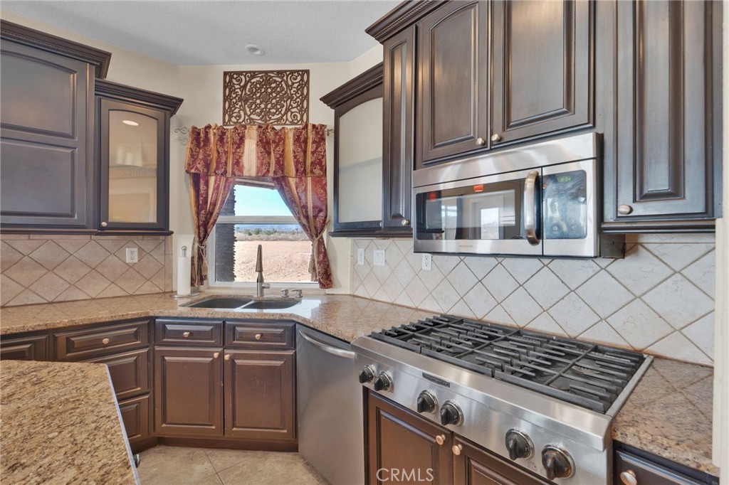 7435 Solano Road Phelan, CA 92371 - Photo 26 of 65