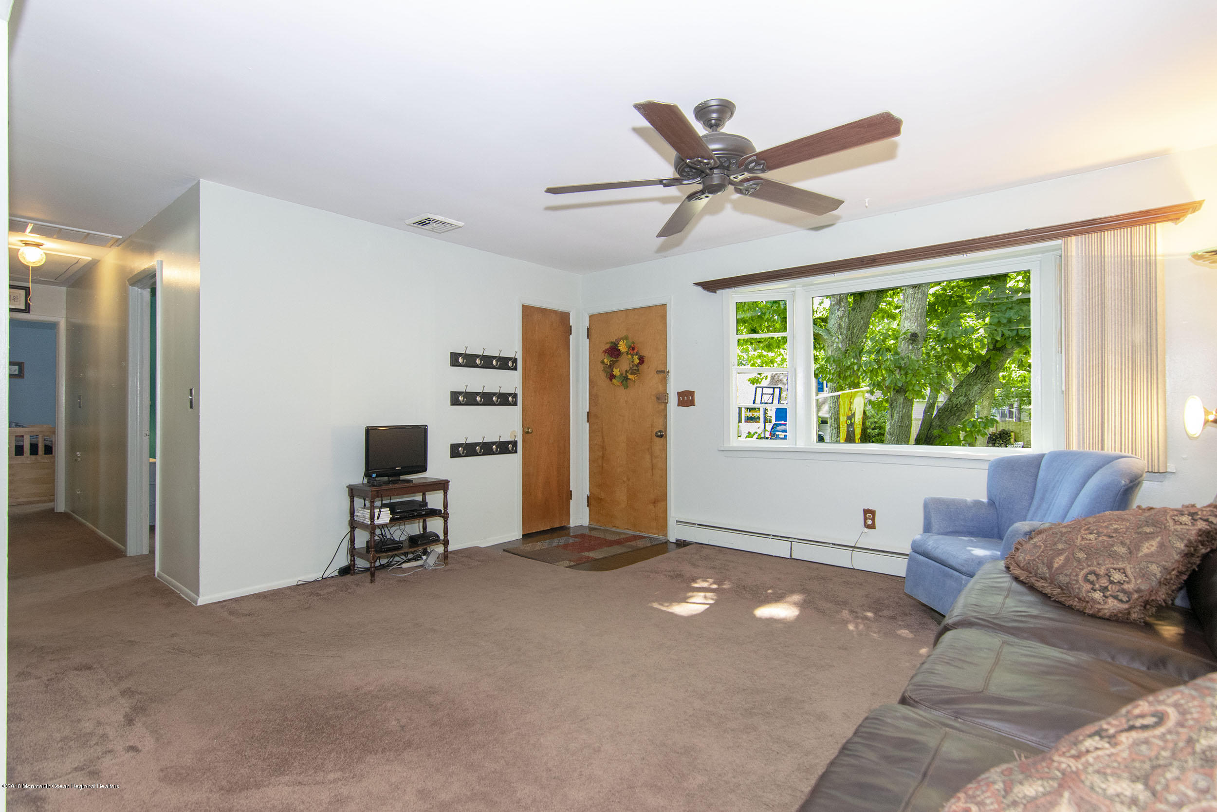 510 Nicholas Road Brick, NJ 08724 - Photo 15 of 21 Living 1