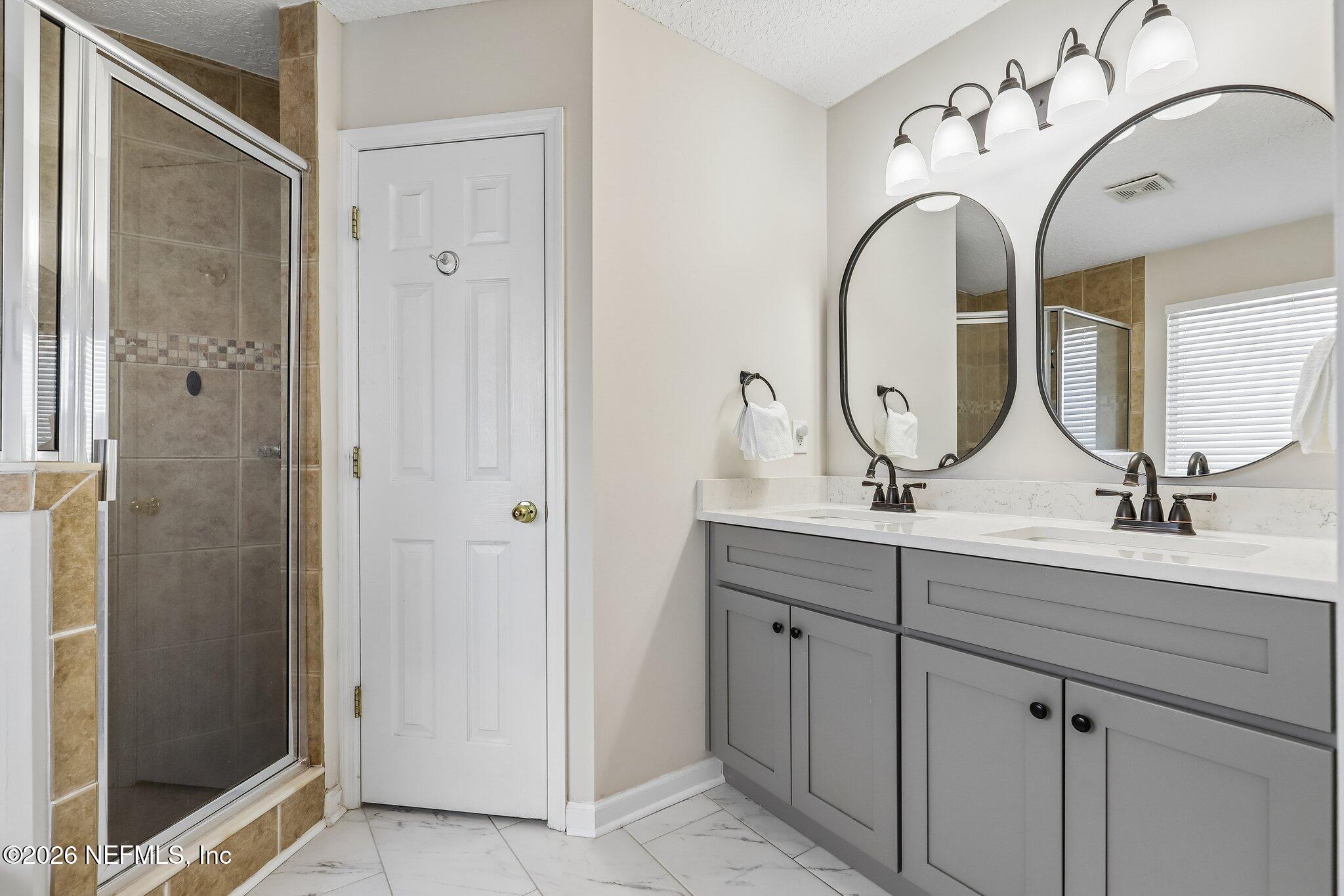 11541 Saints Road Jacksonville, FL 32246 - Photo 19 of 29 Primary Bathroom