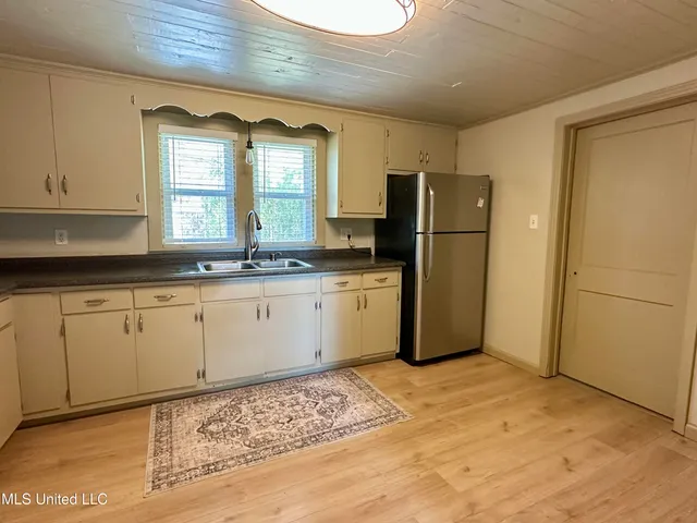 $156,000 | 1633 Northeast New Sight Drive, Brookhaven, MS 39601