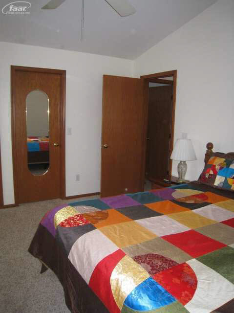 6474 East Potter Road Burton, MI 48509 - Photo 31 of 37 20390671-30.JPG