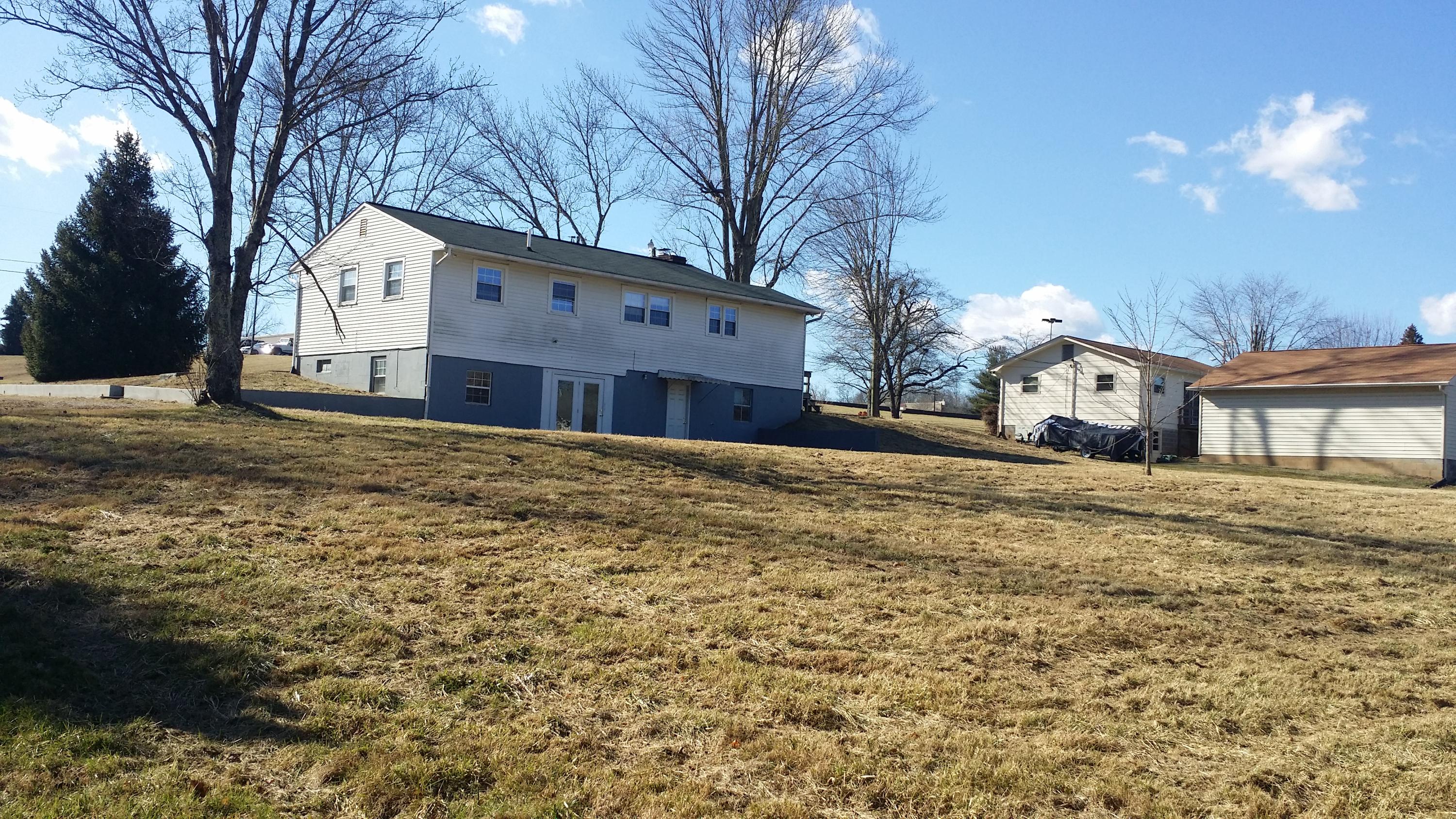 7208-7210 Adams Road Powell, TN 37849 - Photo 7 of 7 20150121_142213.jpg