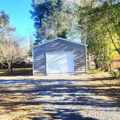 $2,000 | 1604 Crest Drive, Aberdeen, NC 28315