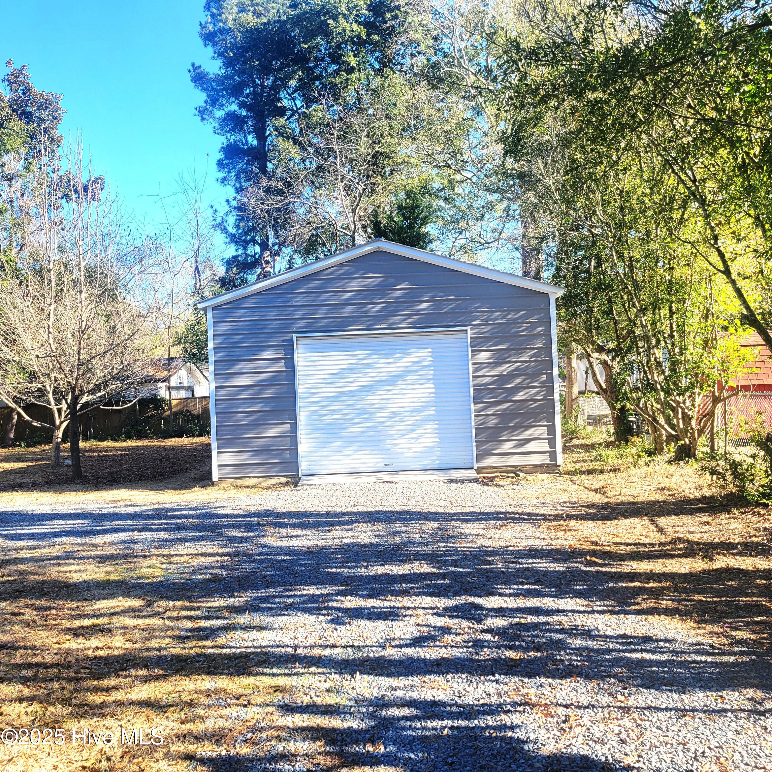1604 Crest Drive Aberdeen, NC 28315 - Photo 43 of 53 20251216_142106