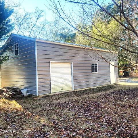 $2,000 | 1604 Crest Drive, Aberdeen, NC 28315