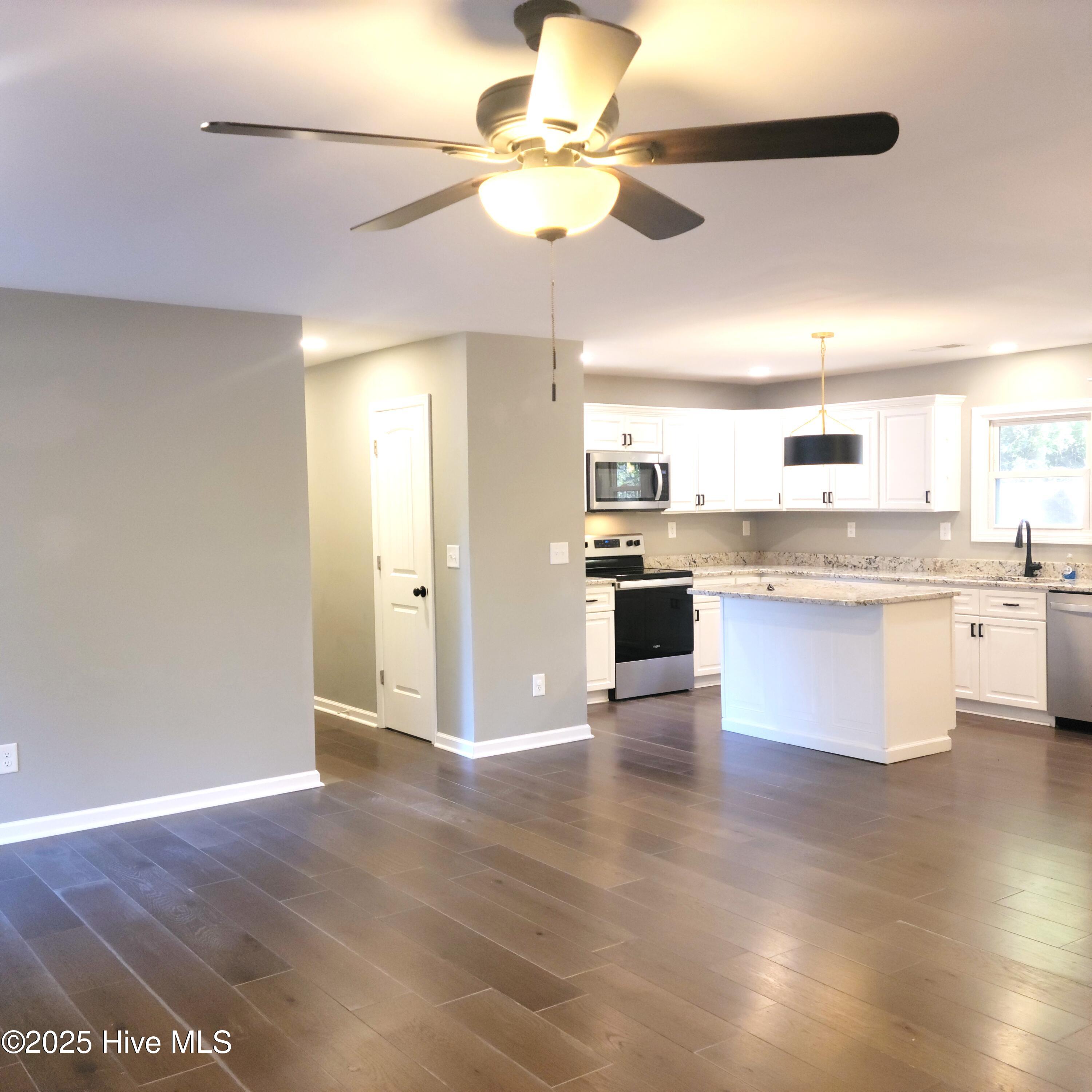 1604 Crest Drive Aberdeen, NC 28315 - Photo 6 of 53 20251216_140738