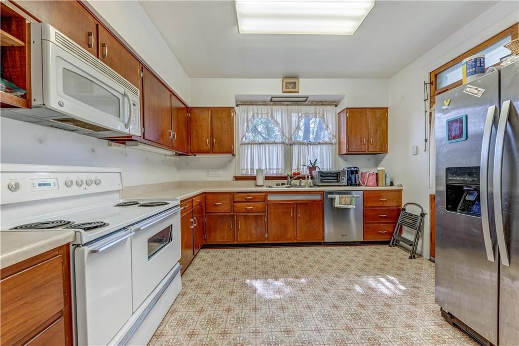 1159 Race Street McKees Rocks, PA 15136 - Photo 4 of 21