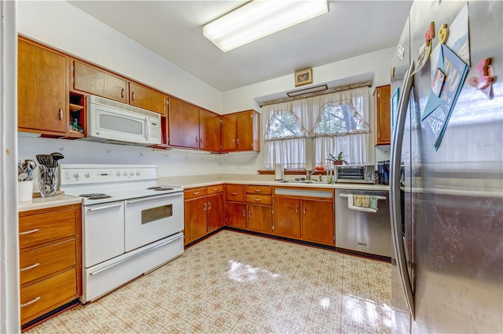 1159 Race Street McKees Rocks, PA 15136 - Photo 5 of 21