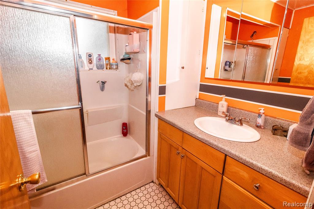 1334 Peppermill Road Lapeer, MI 48446 - Photo 15 of 38 Gallery Image 15