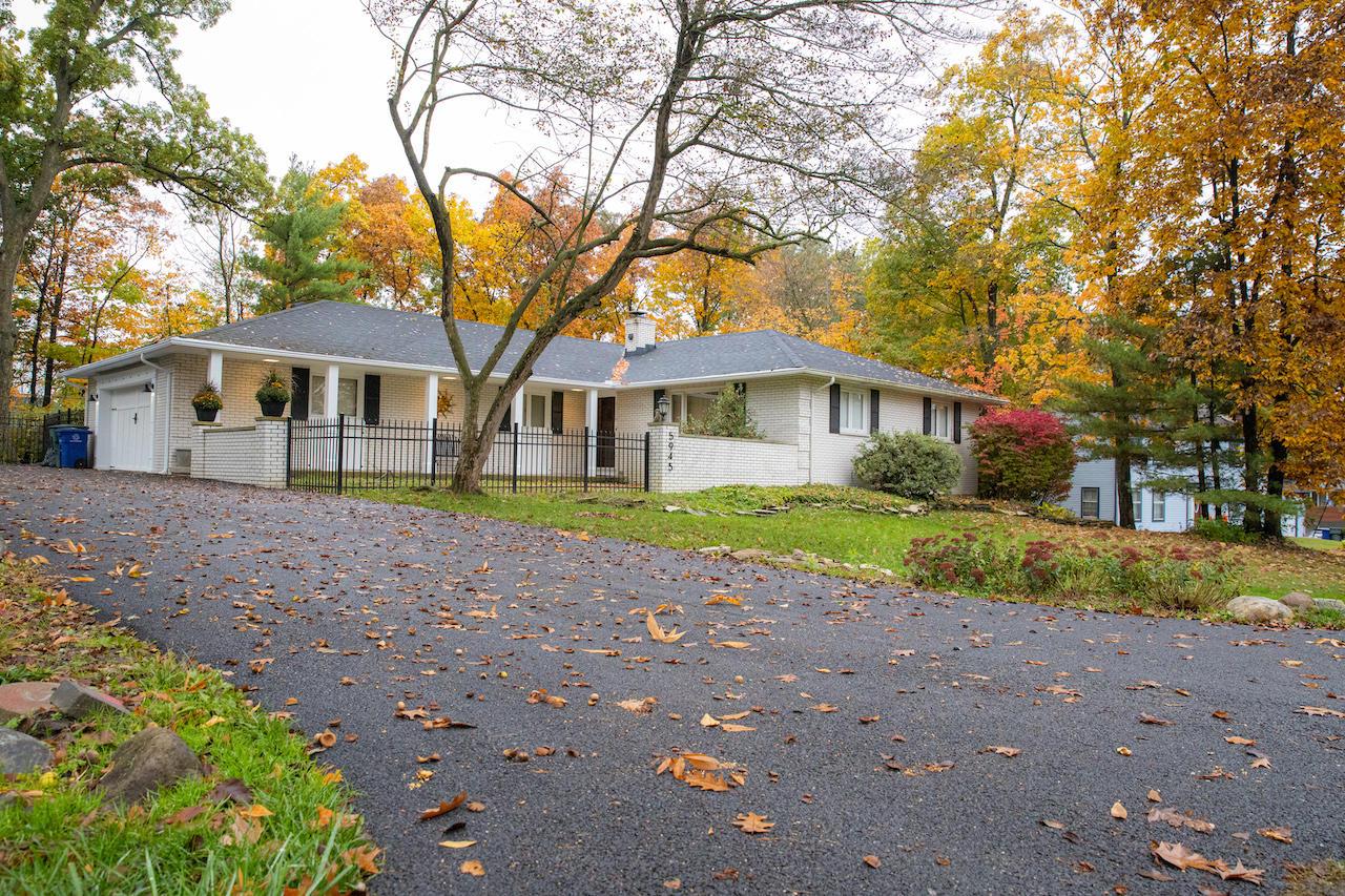 5945 Whitman Road Columbus, OH 43213 - Photo 1 of 25 Gallery Image 1