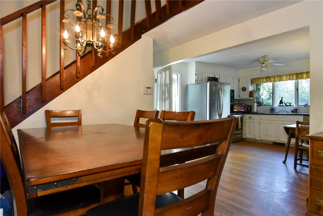 945 Cowesett Road Warwick, RI 02886 - Photo 4 of 14 Dining and kitchen