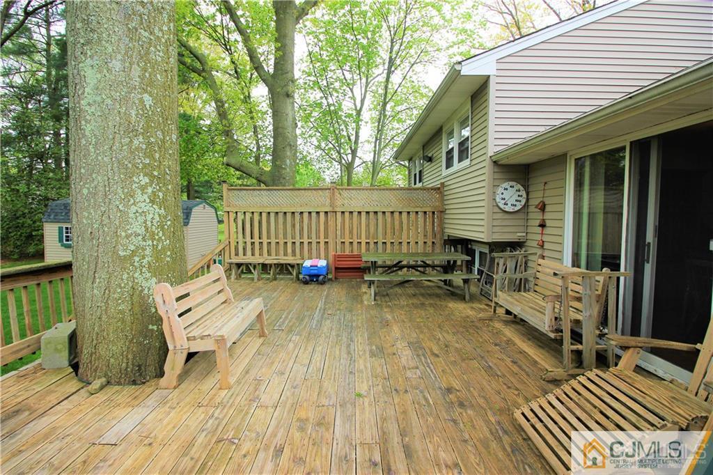 233 Rues Lane East Brunswick, NJ 08816 - Photo 21 of 25 Gallery Image 21