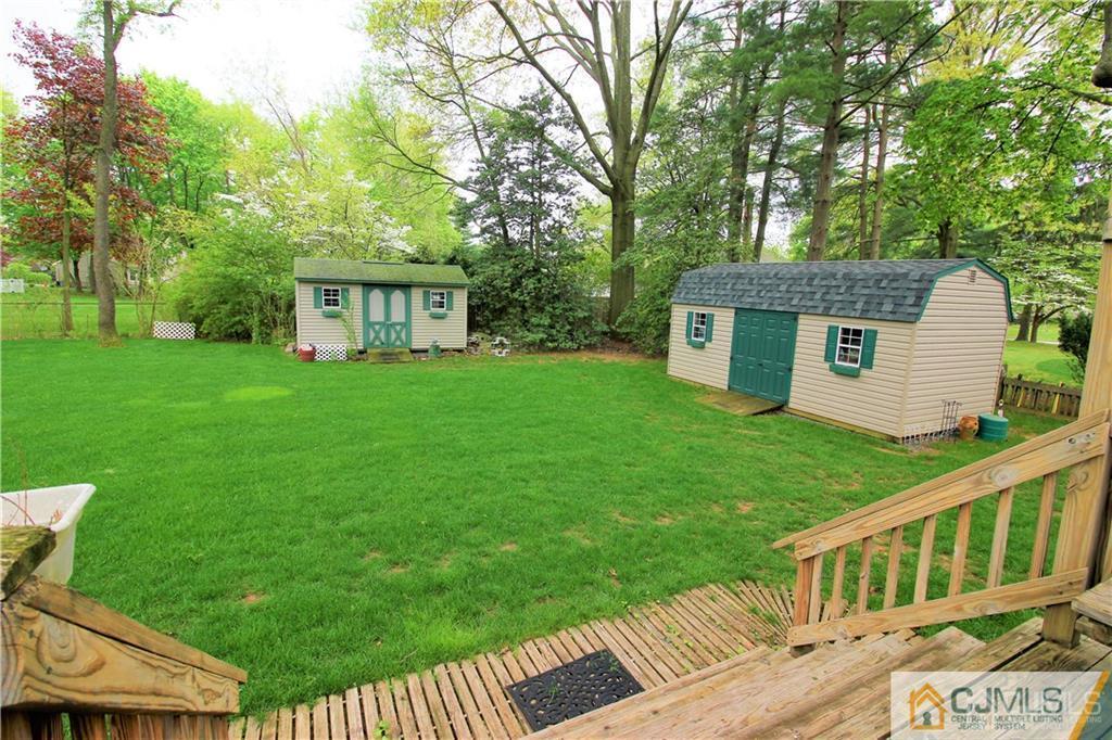 233 Rues Lane East Brunswick, NJ 08816 - Photo 22 of 25 Gallery Image 22