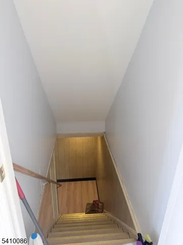 $3,100 | 20 Bayliss Street, Unit 1, North Arlington, NJ 07031