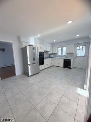 $3,100 | 20 Bayliss Street, Unit 1, North Arlington, NJ 07031
