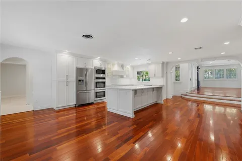 $2,250,000 | 1124 Seville Lane Northeast, St. Petersburg, FL 33704