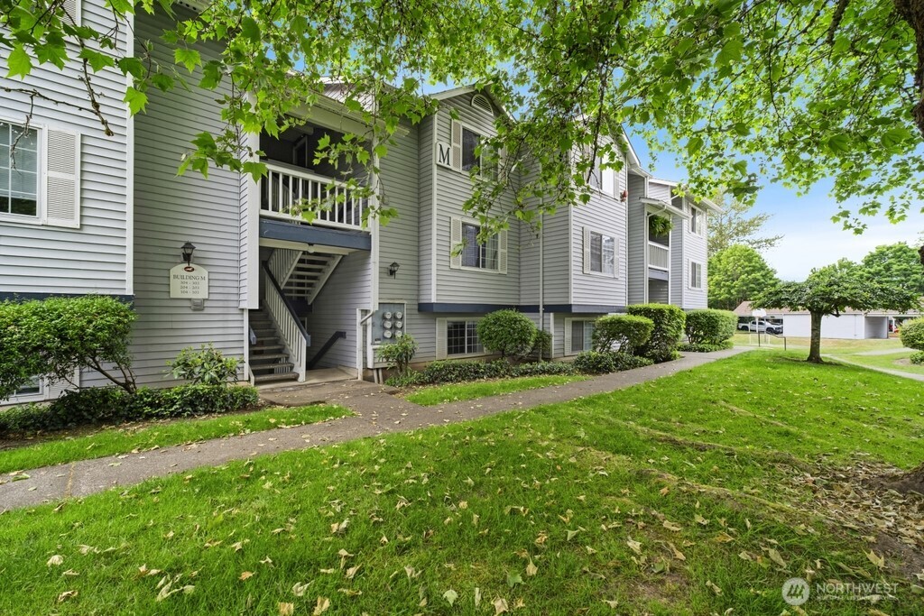 7453 Newcastle Golf Club Road, Unit M203 Newcastle, WA 98059 - Photo 3 of 23