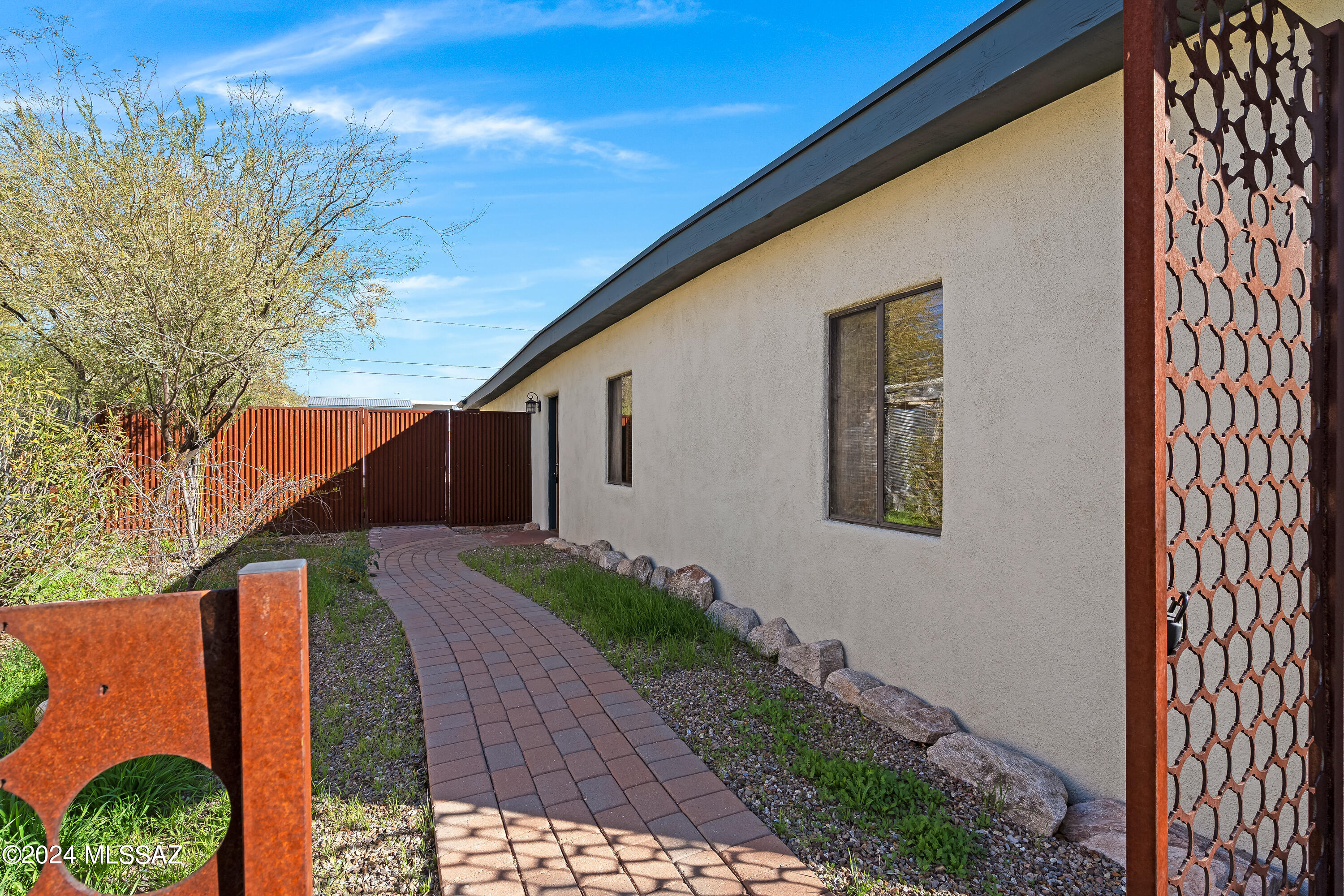 227 East Linden Street Tucson, AZ 85705 - Photo 6 of 31