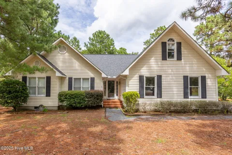 $368,000 | 102 Seminole Court, West End, NC 27376