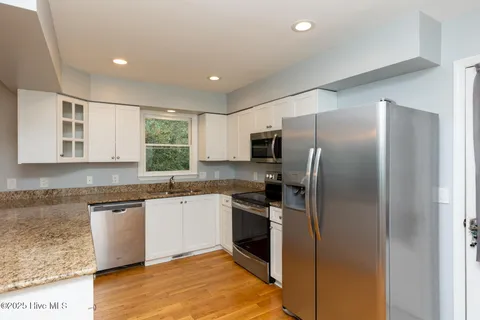 $368,000 | 102 Seminole Court, West End, NC 27376