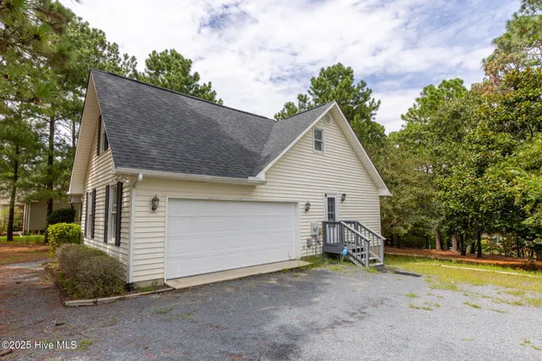 $368,000 | 102 Seminole Court, West End, NC 27376