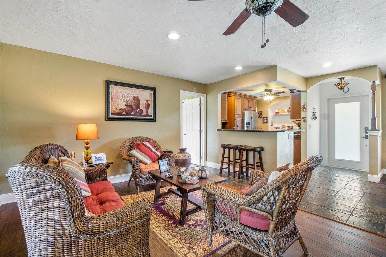 9652 Richmond Circle Boca Raton, FL 33434 - Photo 11 of 37 011-9652RichmondCircle-BocaRaton-FL-3343