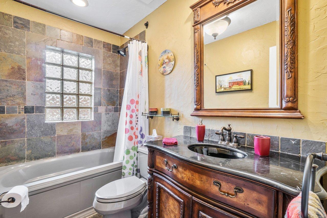 9652 Richmond Circle Boca Raton, FL 33434 - Photo 14 of 37 014-9652RichmondCircle-BocaRaton-FL-3343