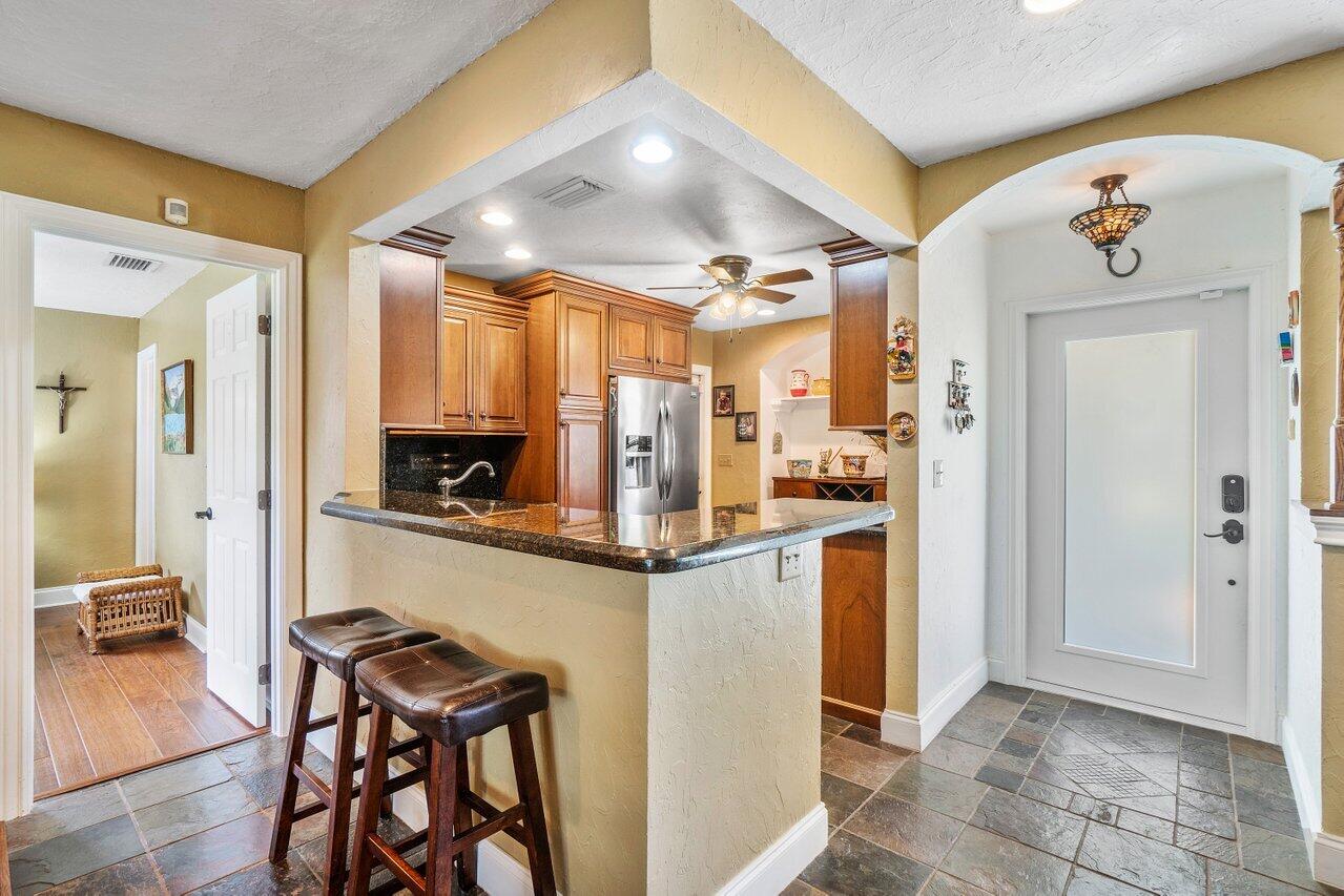 9652 Richmond Circle Boca Raton, FL 33434 - Photo 6 of 37 006-9652RichmondCircle-BocaRaton-FL-3343