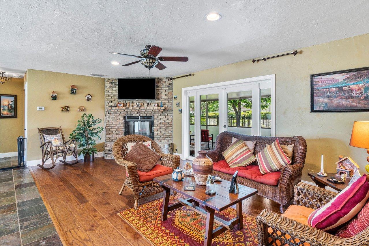 9652 Richmond Circle Boca Raton, FL 33434 - Photo 10 of 37 010-9652RichmondCircle-BocaRaton-FL-3343