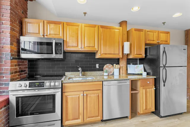 $275,000 | 335 Cypress Street, Unit 3B, Manchester, NH 03103