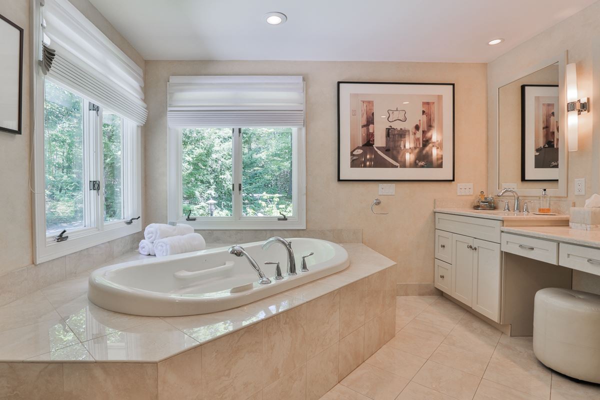 22 Nathan Lord Road Amherst, NH 03031 - Photo 17 of 40