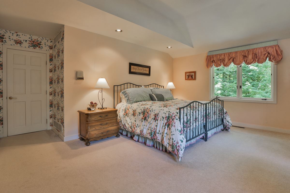 22 Nathan Lord Road Amherst, NH 03031 - Photo 26 of 40