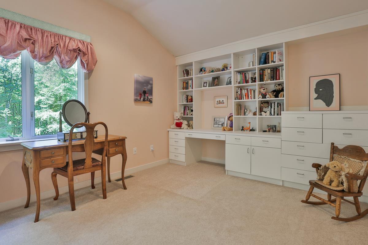 22 Nathan Lord Road Amherst, NH 03031 - Photo 27 of 40