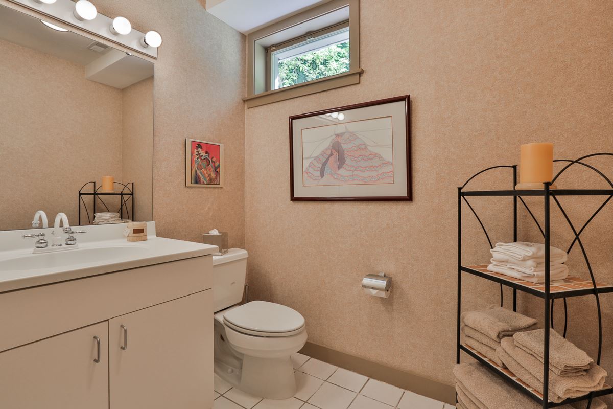 22 Nathan Lord Road Amherst, NH 03031 - Photo 37 of 40