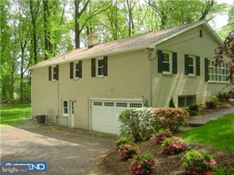 1834 Cobden Road Glenside, PA 19038 - Photo 3 of 12