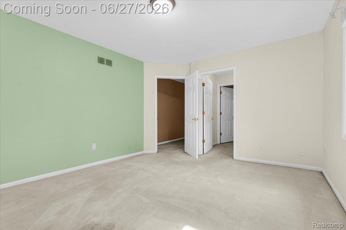 1781 Westridge Drive Rochester, MI 48306 - Photo 43 of 56 36-1781 Westridge Dr_35.jpg