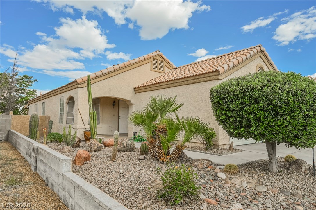 1317 Goldenglow Road Las Vegas, NV 89108 - Photo 2 of 39