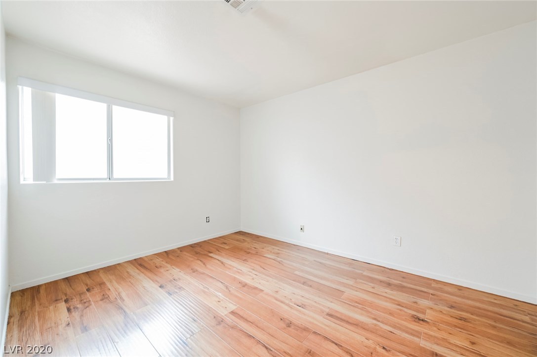 1317 Goldenglow Road Las Vegas, NV 89108 - Photo 21 of 39