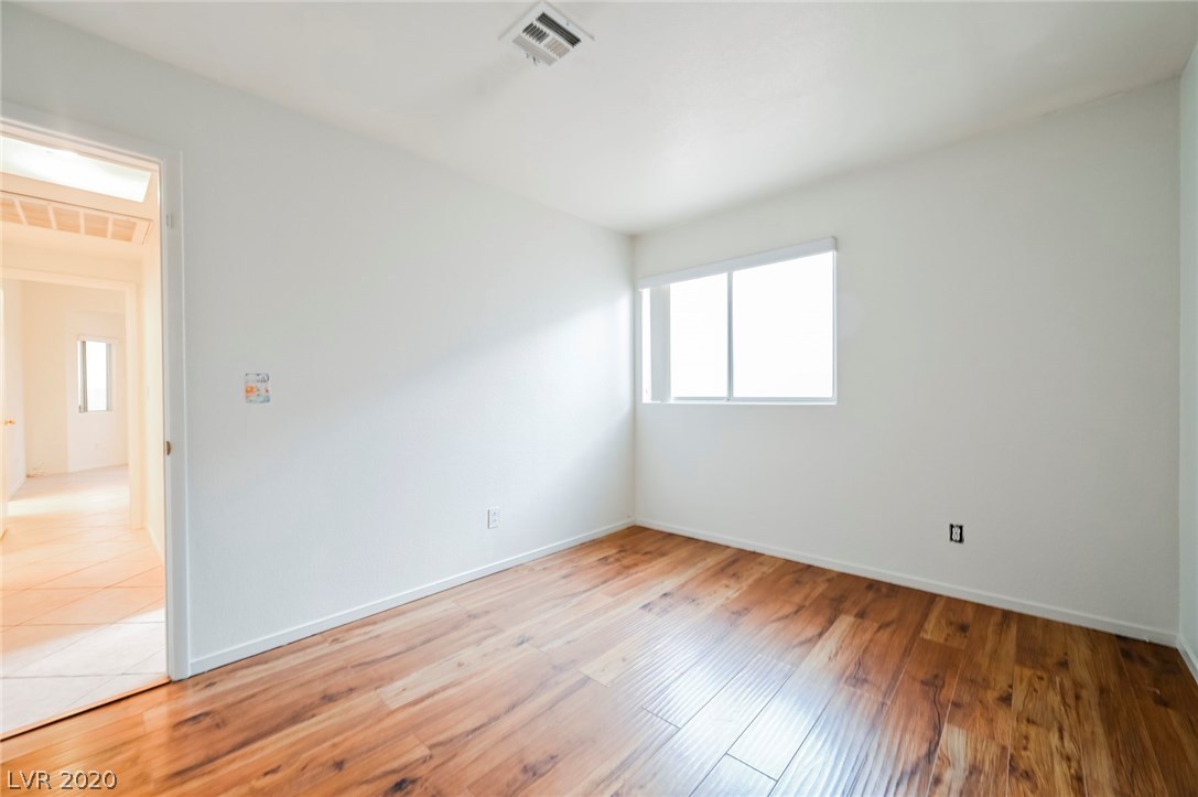 1317 Goldenglow Road Las Vegas, NV 89108 - Photo 23 of 39