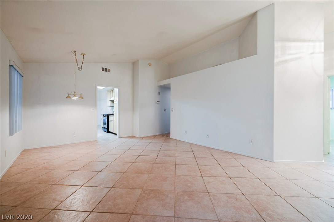 1317 Goldenglow Road Las Vegas, NV 89108 - Photo 5 of 39