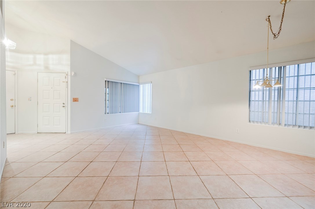 1317 Goldenglow Road Las Vegas, NV 89108 - Photo 7 of 39